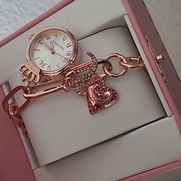 NWT Rose Gold Women's Charm Bracelet Watch - Picture 5 of 9